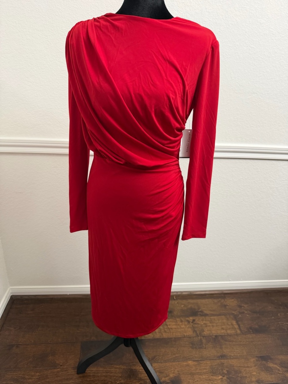 Alexia Admor Red Dress